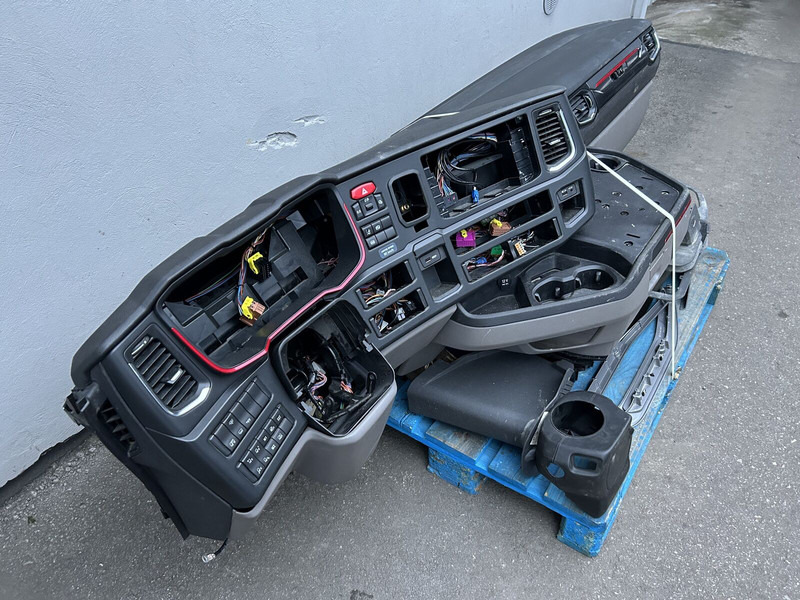 Scania complete dashboard - Cản xe cho Xe tải: hình 3 Scania complete dashboard - Cản xe cho Xe tải: hình 3