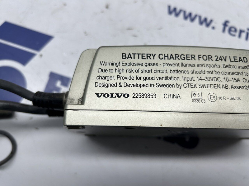 Volvo battery charger, converter - Linh kiện điện cho Xe tải: hình 4 Volvo battery charger, converter - Linh kiện điện cho Xe tải: hình 4