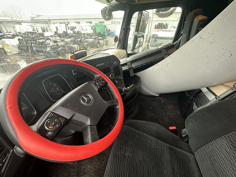Mercedes-Benz Actros MP4 - Xe đầu kéo: hình 5 Mercedes-Benz Actros MP4 - Xe đầu kéo: hình 5