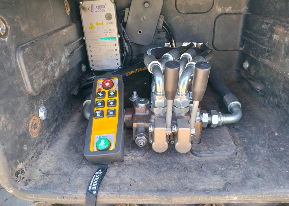 Xe tải kéo MAN TGL 12 190 Pomoc drogowa, abshlepp laweta holownik: hình 11 Xe tải kéo MAN TGL 12 190 Pomoc drogowa, abshlepp laweta holownik: hình 11