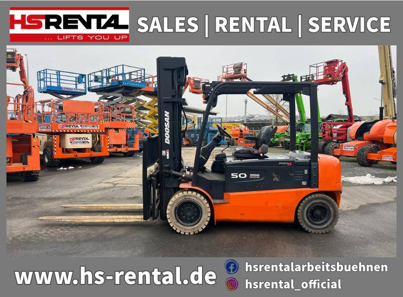 Doosan B50X5 5T 6m Triplex non-marking (1840) - Xe nâng điện: hình 1 Doosan B50X5 5T 6m Triplex non-marking (1840) - Xe nâng điện: hình 1