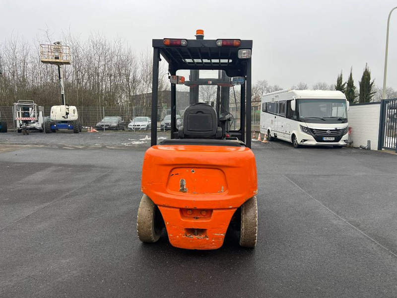 Xe nâng điện Doosan B50X5 5T 6m Triplex non-marking (1841): hình 8 Xe nâng điện Doosan B50X5 5T 6m Triplex non-marking (1841): hình 8