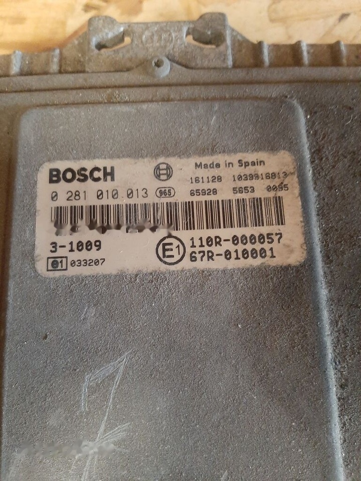 Bosch 0 281 010 013 - ECU cho Xe bus: hình 1 Bosch 0 281 010 013 - ECU cho Xe bus: hình 1