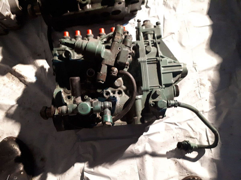 MAN . 0402746967. 0402736883. 0402946023. 034 - Bơm nhiên liệu: hình 1 MAN . 0402746967. 0402736883. 0402946023. 034 - Bơm nhiên liệu: hình 1