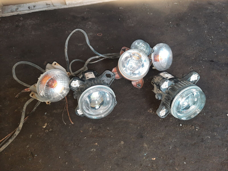 MAN . Скания . Вольво. Неоплан. - Đèn trước: hình 2 MAN . Скания . Вольво. Неоплан. - Đèn trước: hình 2