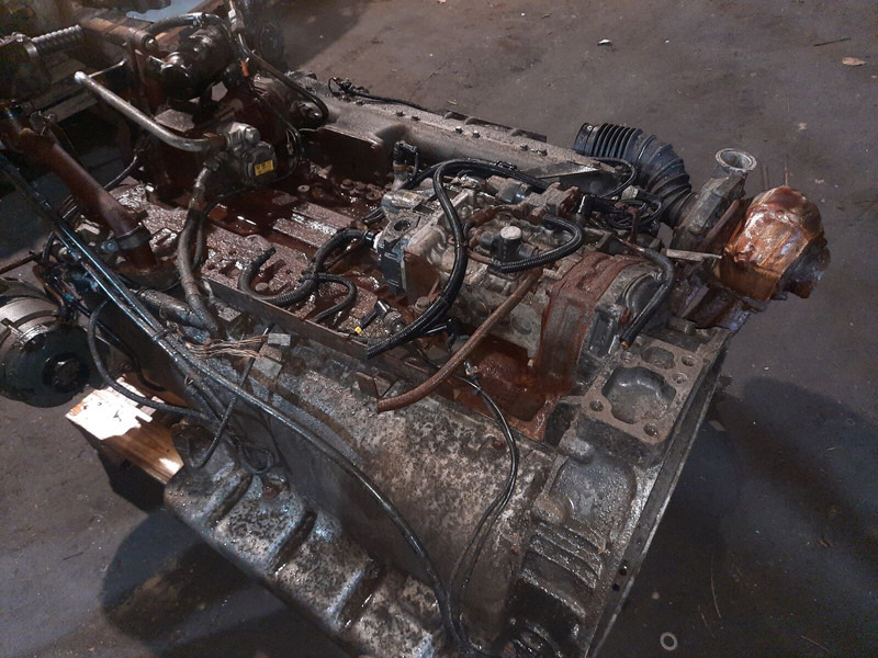 Mercedes-Benz OM447 - Động cơ: hình 2 Mercedes-Benz OM447 - Động cơ: hình 2