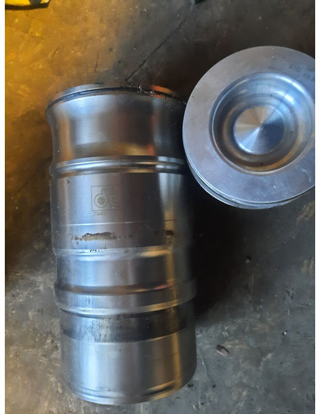 Scania 794661602 - Động cơ và các bộ phận: hình 3 Scania 794661602 - Động cơ và các bộ phận: hình 3