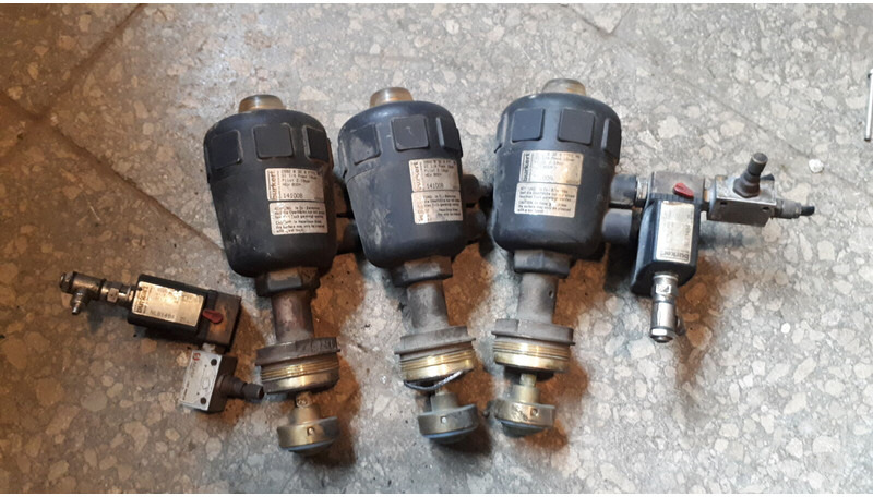 Scania B12 - Cáp/ Dây nịt: hình 3 Scania B12 - Cáp/ Dây nịt: hình 3