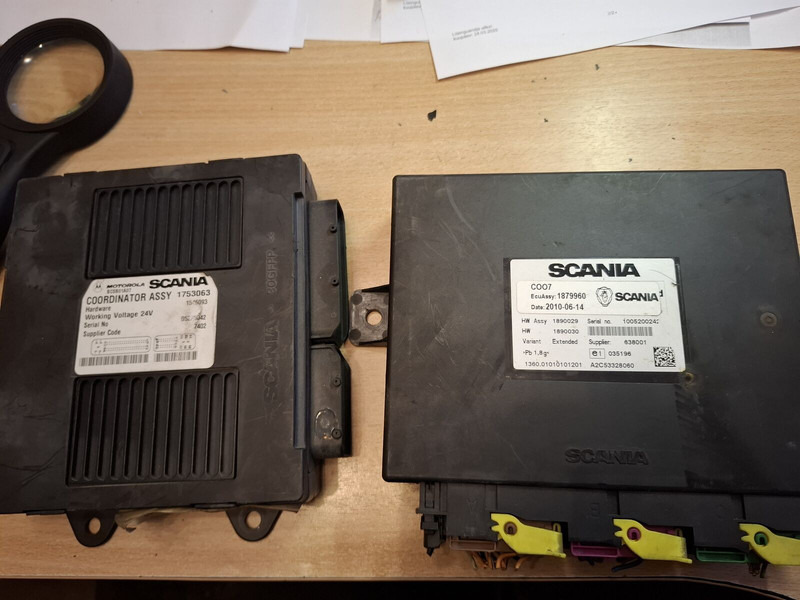 Scania C007. C006 - ECU: hình 1 Scania C007. C006 - ECU: hình 1