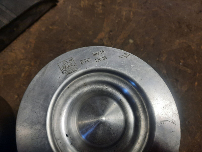 Scania - Động cơ và các bộ phận: hình 4 Scania - Động cơ và các bộ phận: hình 4