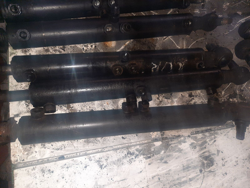 Scania цилиндр гидралический - Lái: hình 3 Scania цилиндр гидралический - Lái: hình 3