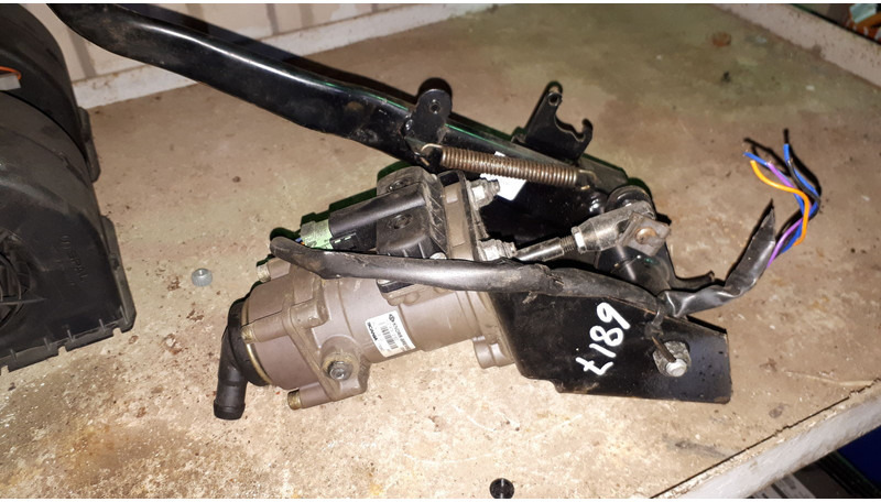 Scania педаль газа - Động cơ và các bộ phận: hình 4 Scania педаль газа - Động cơ và các bộ phận: hình 4