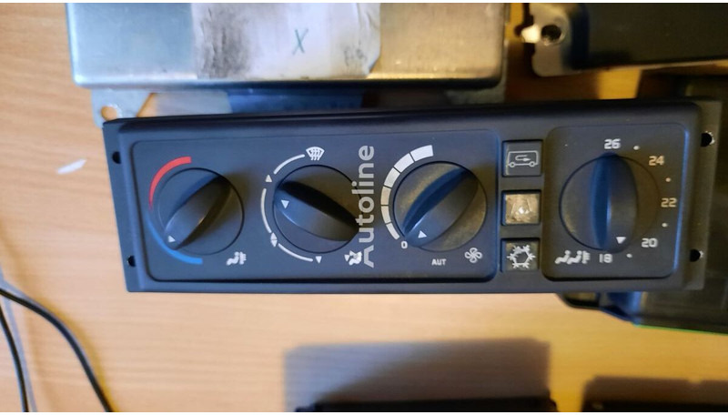 Volvo 20815236-P04. 70327101. 2054900 . 20744283-01. 3192577. 20815236 - ECU: hình 2 Volvo 20815236-P04. 70327101. 2054900 . 20744283-01. 3192577. 20815236 - ECU: hình 2