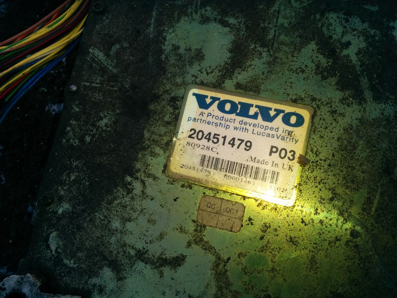 Volvo 20995091 P02. 20577136 P02 20582962 P05. - ECU: hình 4 Volvo 20995091 P02. 20577136 P02 20582962 P05. - ECU: hình 4