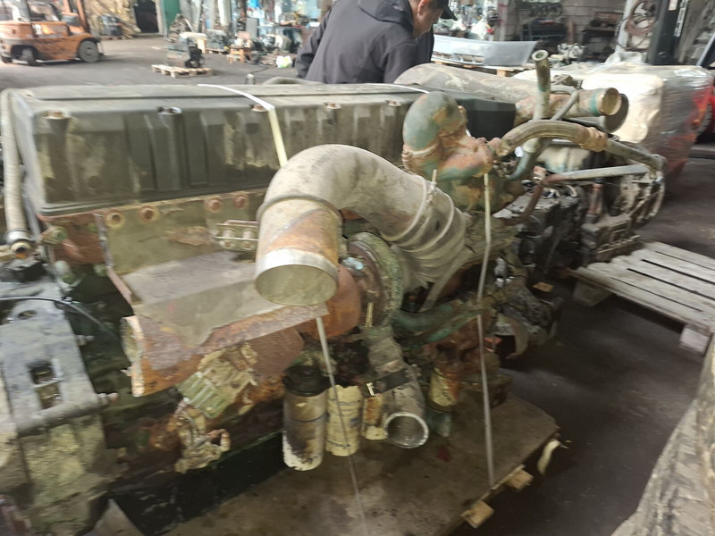 Volvo D12A - Động cơ: hình 2 Volvo D12A - Động cơ: hình 2