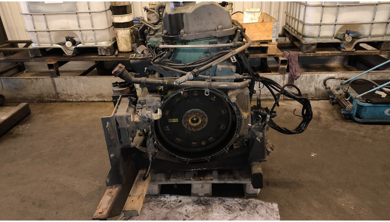 Volvo D9B380/ D9B-360 .G9A-300 D9B310. D9A.-340 - Động cơ: hình 3 Volvo D9B380/ D9B-360 .G9A-300 D9B310. D9A.-340 - Động cơ: hình 3