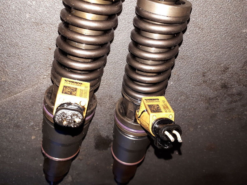 Volvo DCOOBF / Scania / D10a. D7a . D7C - Bộ lọc nhiên liệu: hình 2 Volvo DCOOBF / Scania / D10a. D7a . D7C - Bộ lọc nhiên liệu: hình 2