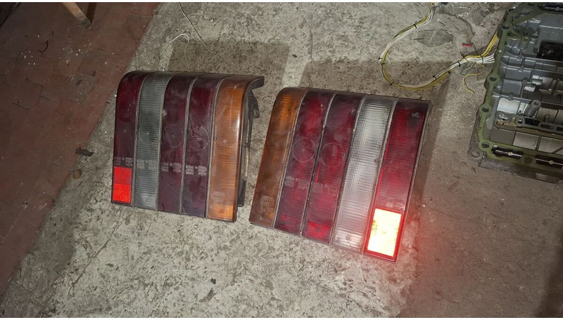 Volvo - Đèn báo rẽ: hình 3 Volvo - Đèn báo rẽ: hình 3