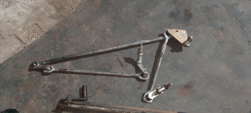 Volvo - Cần gạt nước: hình 5 Volvo - Cần gạt nước: hình 5