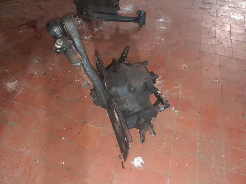 Volvo Scania Irizar. MAN. - Cơ cấu lái: hình 4 Volvo Scania Irizar. MAN. - Cơ cấu lái: hình 4