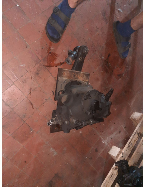 Volvo Scania Irizar. MAN. - Cơ cấu lái: hình 5 Volvo Scania Irizar. MAN. - Cơ cấu lái: hình 5