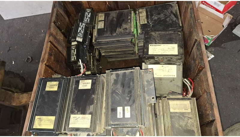 Volvo THOREB NODE/ Scania - ECU: hình 4 Volvo THOREB NODE/ Scania - ECU: hình 4