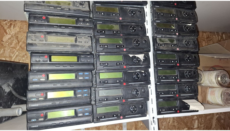 Volvo Video system x-dmr 8 R8 Compact RJ45 - Linh kiện điện: hình 1 Volvo Video system x-dmr 8 R8 Compact RJ45 - Linh kiện điện: hình 1