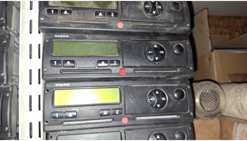 Volvo Video system x-dmr 8 R8 Compact RJ45 - Linh kiện điện: hình 2 Volvo Video system x-dmr 8 R8 Compact RJ45 - Linh kiện điện: hình 2