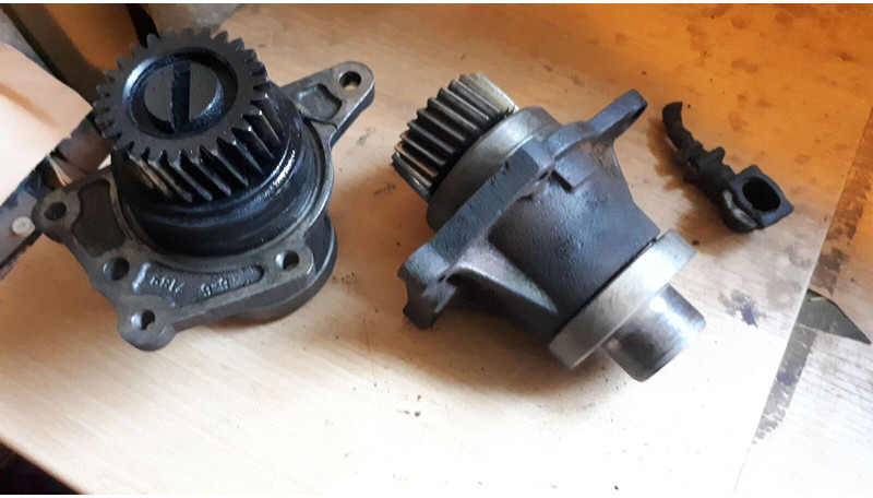 Volvo привода шкивов ремней и топливного насоса - Trục khuỷu: hình 3 Volvo привода шкивов ремней и топливного насоса - Trục khuỷu: hình 3