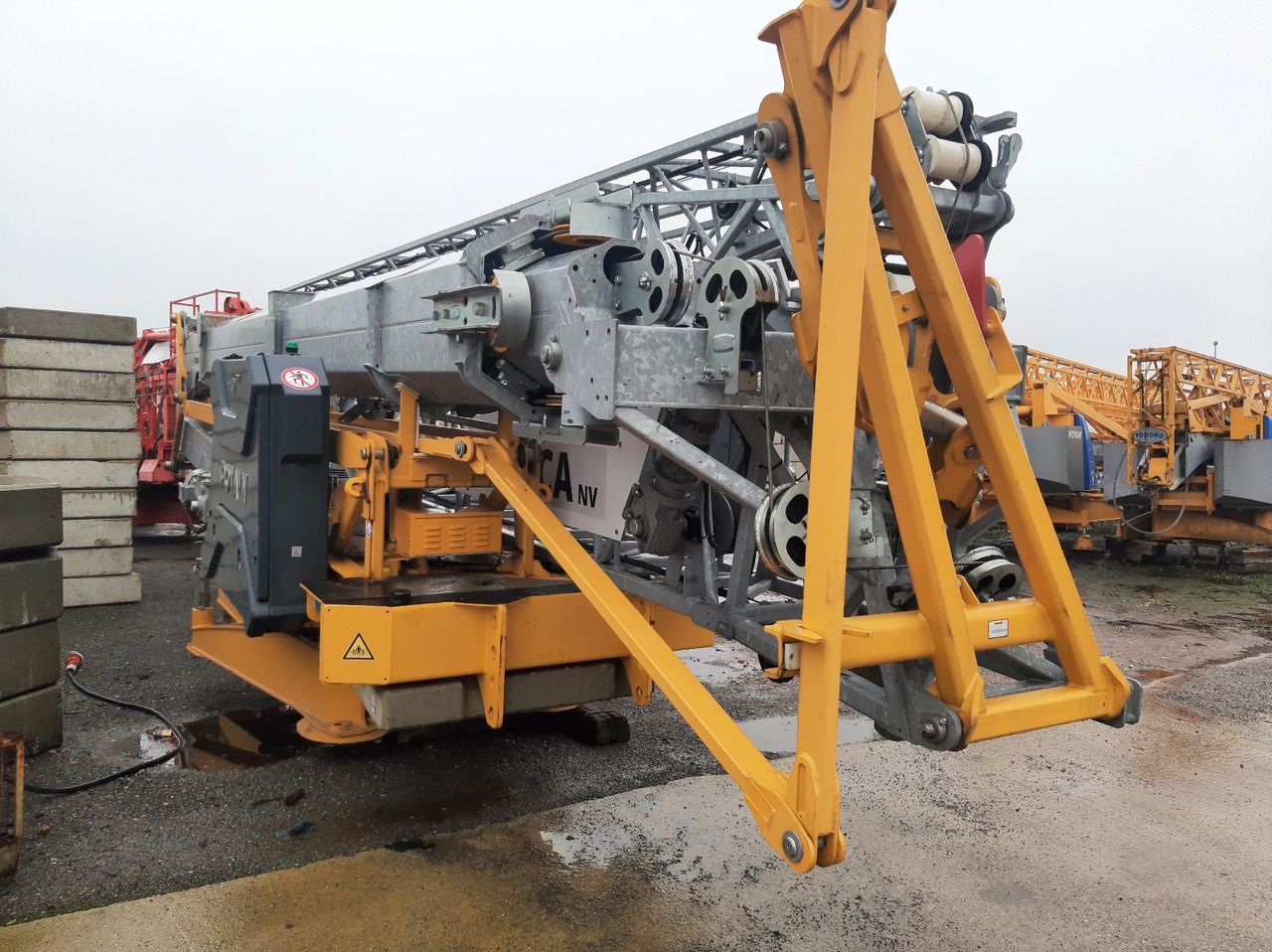 Potain HUP 32-27 - Cần cẩu tháp tự dựng: hình 3 Potain HUP 32-27 - Cần cẩu tháp tự dựng: hình 3
