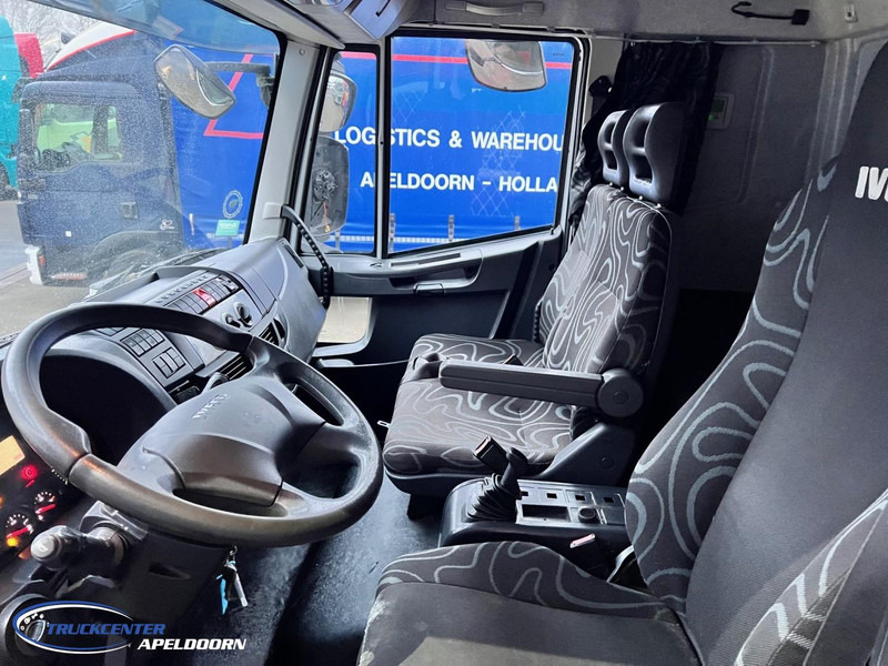 Iveco Eurocargo 150E28 175.650 km, AC, 3 Stoelen, 2000 kg lift, 6 Cilinder - Xe tải hộp: hình 5 Iveco Eurocargo 150E28 175.650 km, AC, 3 Stoelen, 2000 kg lift, 6 Cilinder - Xe tải hộp: hình 5