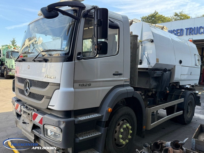 Mercedes-Benz Axor 1829 Johnston, Versnellingsbak of tussenbak probleem - Xe quét đường: hình 2 Mercedes-Benz Axor 1829 Johnston, Versnellingsbak of tussenbak probleem - Xe quét đường: hình 2