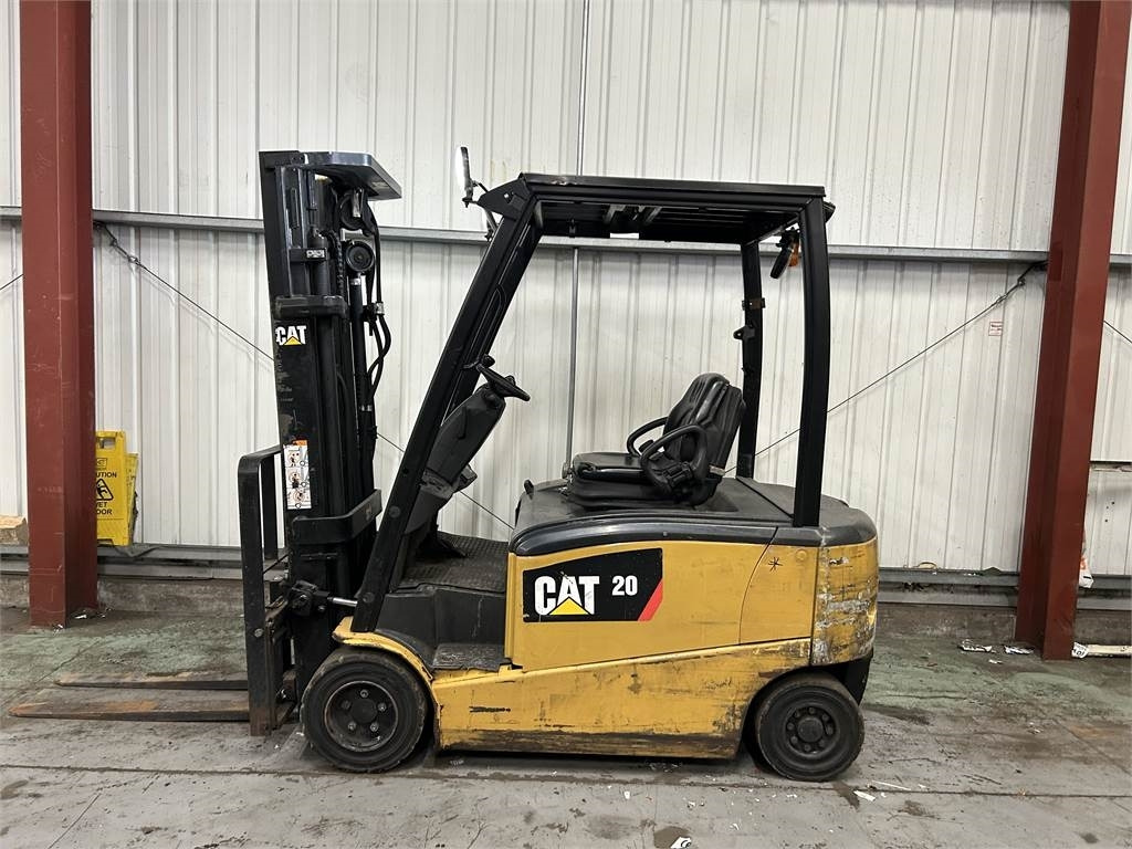 CAT EP20PN - Xe nâng điện: hình 1 CAT EP20PN - Xe nâng điện: hình 1
