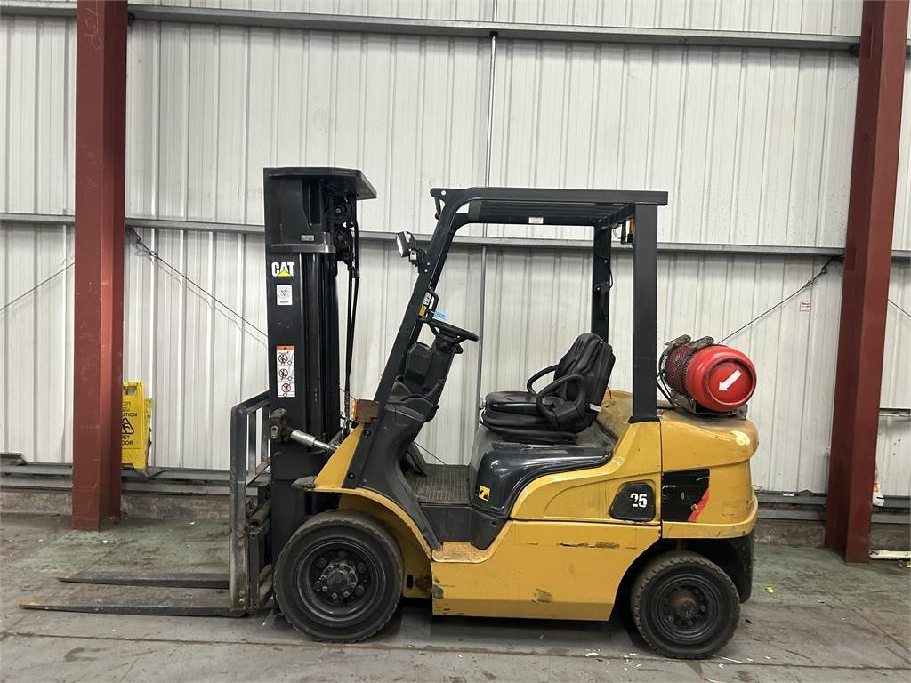 CAT GP25NT - Xe nâng gas: hình 1 CAT GP25NT - Xe nâng gas: hình 1