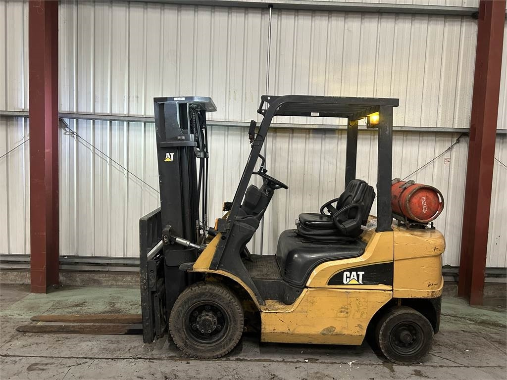 CAT GP25NT - Xe nâng gas: hình 1 CAT GP25NT - Xe nâng gas: hình 1