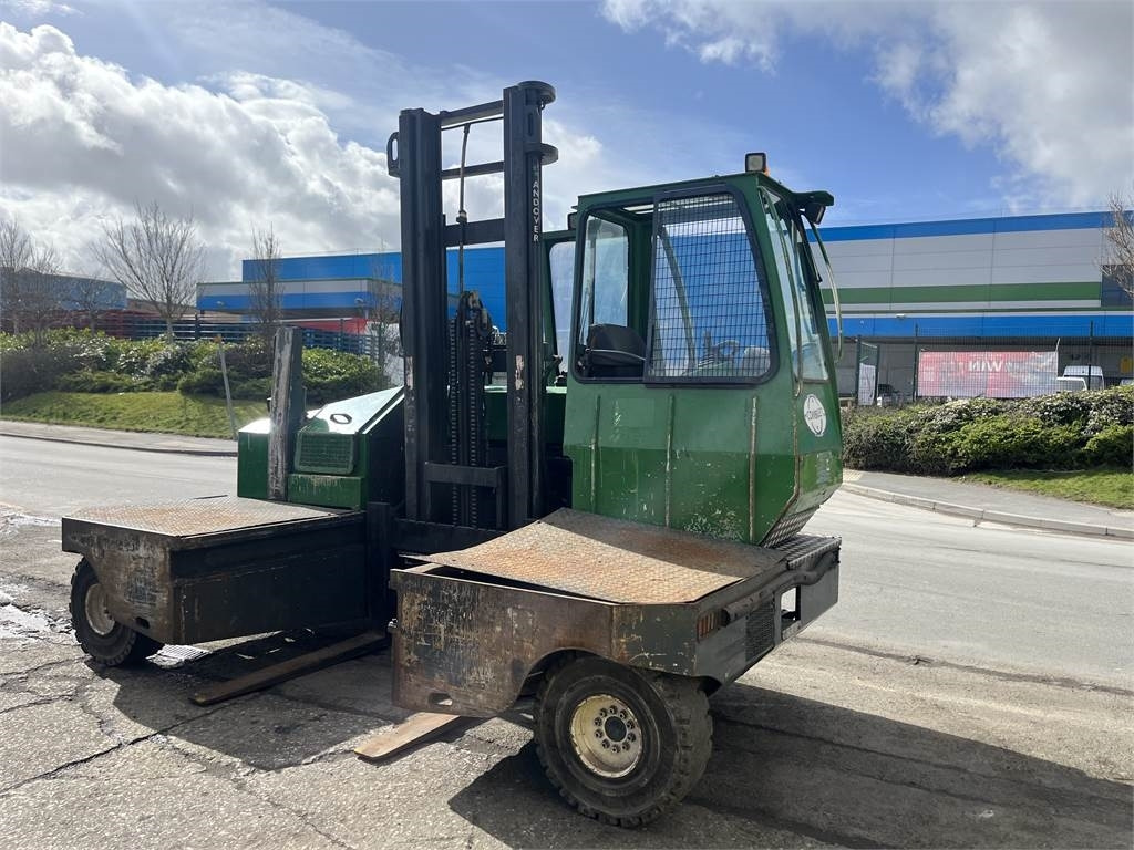 Combilift C5000SL - Máy chất hàng bên: hình 5 Combilift C5000SL - Máy chất hàng bên: hình 5