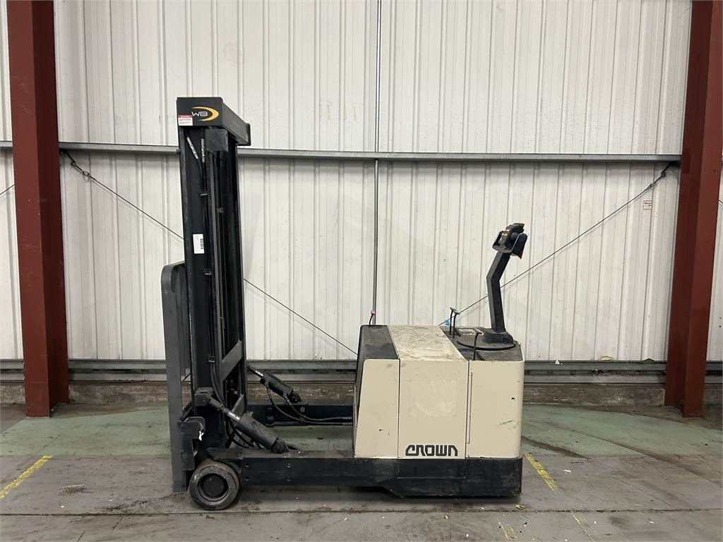 Crown 40WBTL - Xe tải nâng pallet: hình 1 Crown 40WBTL - Xe tải nâng pallet: hình 1