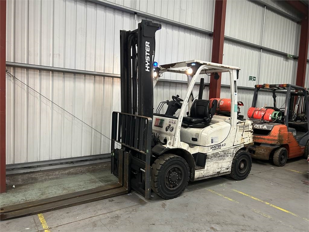 Hyster H4.0FTS - Xe nâng gas: hình 2 Hyster H4.0FTS - Xe nâng gas: hình 2