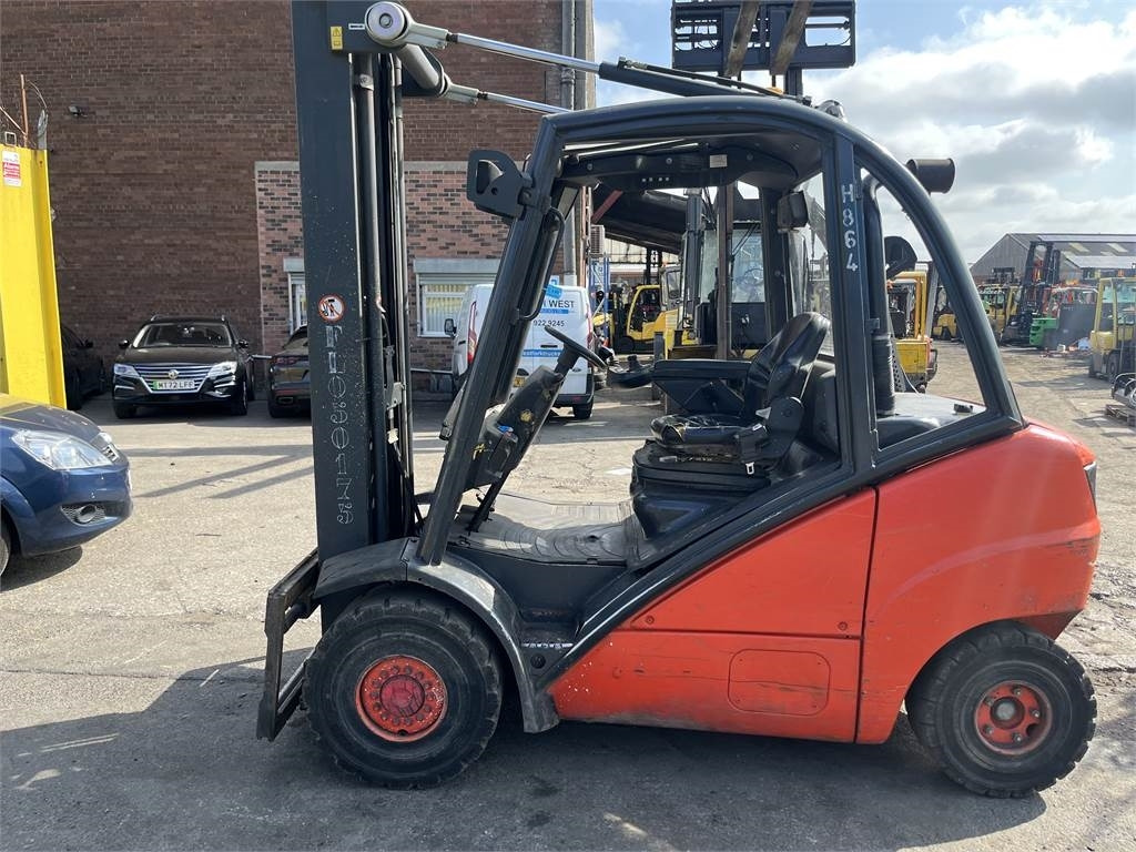 Linde H30D - Xe nâng diesel: hình 1 Linde H30D - Xe nâng diesel: hình 1
