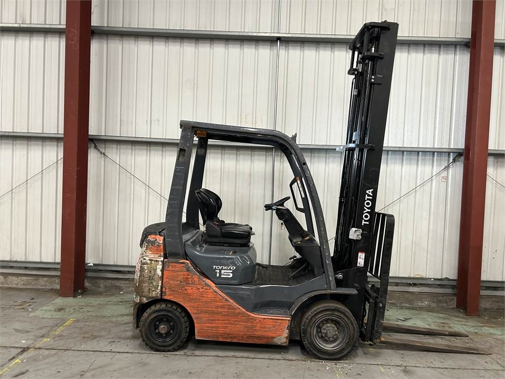 Toyota 02-8FDF15 - Xe nâng diesel: hình 5 Toyota 02-8FDF15 - Xe nâng diesel: hình 5