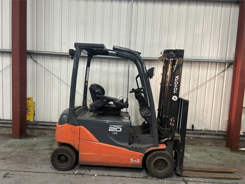 Toyota 8FBM20T - Xe nâng điện: hình 5 Toyota 8FBM20T - Xe nâng điện: hình 5