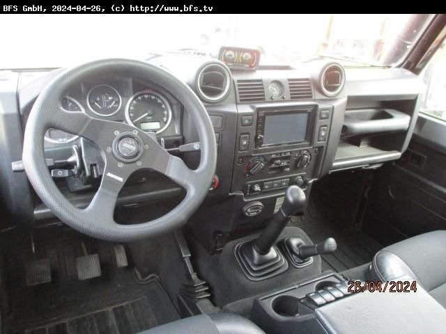 Defender 110 Td4 Land Rover Defender 110 TD4 - Xe tải kéo: hình 3 Defender 110 Td4 Land Rover Defender 110 TD4 - Xe tải kéo: hình 3