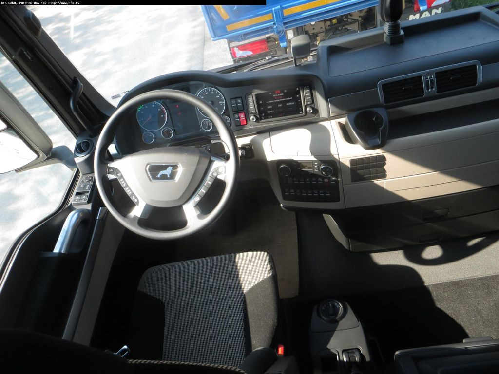 MAN TGX 18.460 4x2 LLS Kipphydraulik, Kompressor MAN TGX 18.460 4x2 LLS Kipphydraulik, Kompressor - Xe đầu kéo: hình 4 MAN TGX 18.460 4x2 LLS Kipphydraulik, Kompressor MAN TGX 18.460 4x2 LLS Kipphydraulik, Kompressor - Xe đầu kéo: hình 4