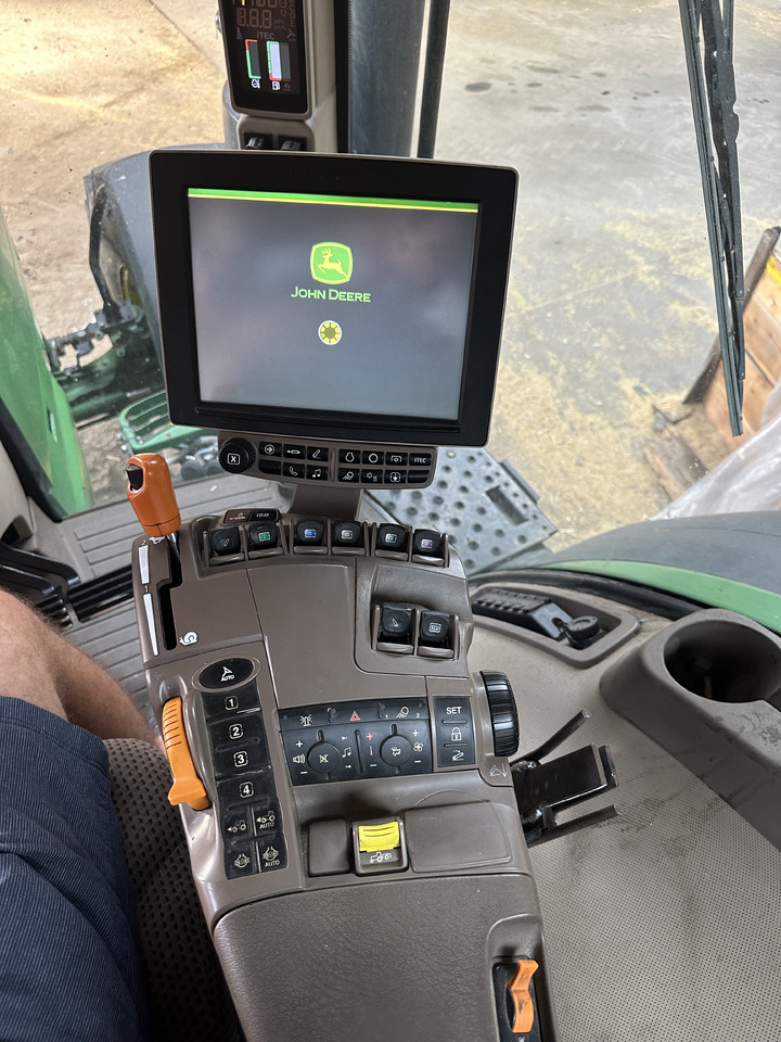 Cho thuê  John Deere 7290R AutoPower 55 km/h ABS 310 PS GPS John Deere 7290R AutoPower 55 km/h ABS 310 PS GPS: hình 17