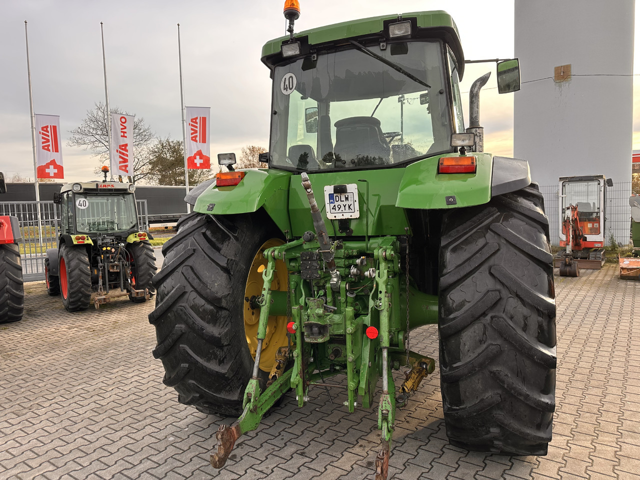 John Deere 8200 PowerShift 8.1 - Máy cày: hình 5 John Deere 8200 PowerShift 8.1 - Máy cày: hình 5