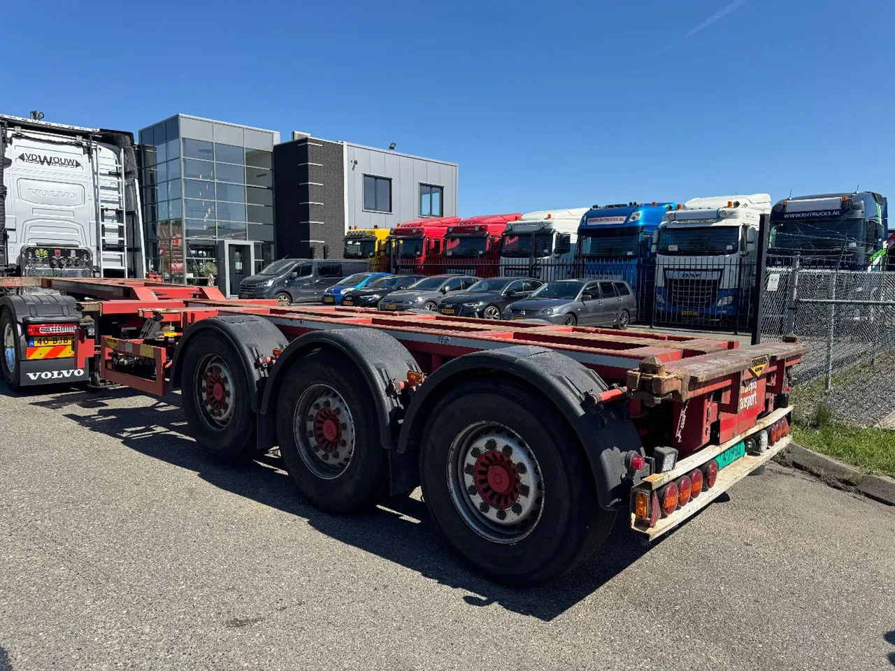 Broshuis 3 UCC-39/45 EU - 3 AXLE SAF + LIFTING AXLE - Xe chở container/ Sơ mi rơ moóc hoán đổi thân: hình 4 Broshuis 3 UCC-39/45 EU - 3 AXLE SAF + LIFTING AXLE - Xe chở container/ Sơ mi rơ moóc hoán đổi thân: hình 4