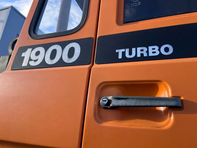 DAF 1900 TURBO 4X4 HOOKLIFT - Xe tải nâng móc: hình 4 DAF 1900 TURBO 4X4 HOOKLIFT - Xe tải nâng móc: hình 4