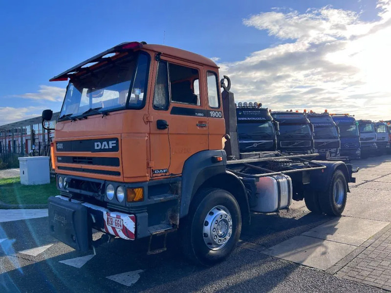 DAF 1900 TURBO 4X4 HOOKLIFT - Xe tải nâng móc: hình 1 DAF 1900 TURBO 4X4 HOOKLIFT - Xe tải nâng móc: hình 1
