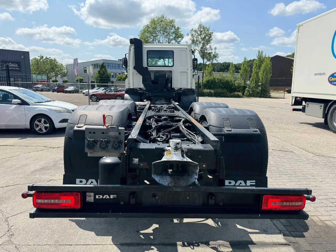 DAF CF 450 6X2 - EURO 6 + LIFT/STEERING AXLE - Xe tải khung gầm: hình 5 DAF CF 450 6X2 - EURO 6 + LIFT/STEERING AXLE - Xe tải khung gầm: hình 5