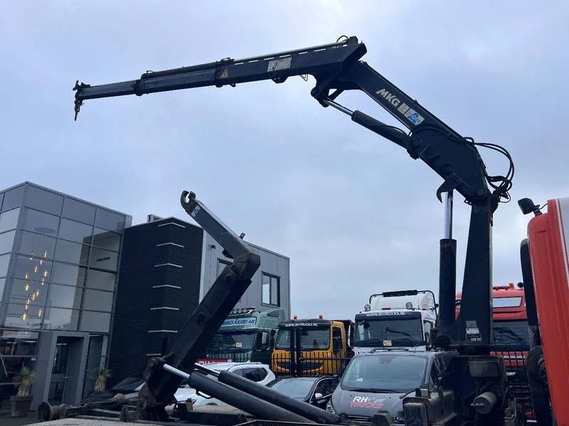 DAF CF 85.380 6X2 + MKG 141 A2 CRANE + 20 TON HOOKLIFT - EURO 3 - MANUAL GEAR - 10 TYRES - Xe cẩu tự hành: hình 5 DAF CF 85.380 6X2 + MKG 141 A2 CRANE + 20 TON HOOKLIFT - EURO 3 - MANUAL GEAR - 10 TYRES - Xe cẩu tự hành: hình 5